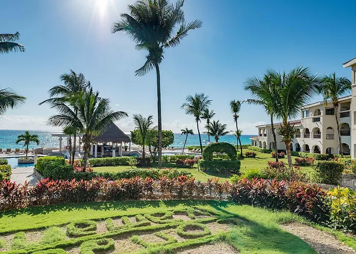 Beachfront Aparthotel *